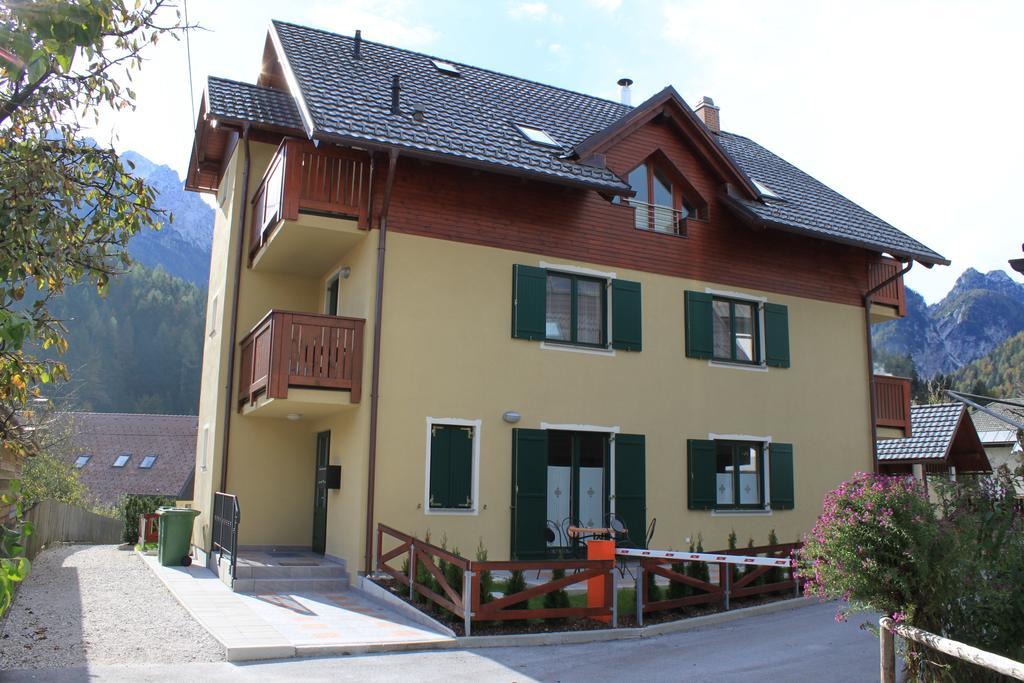 Apartment Mojstrovka In Center With Private Sauna Kranjska Gora Room photo